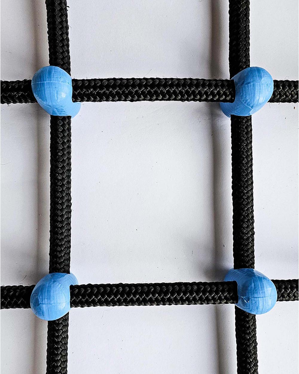 Czarne-z-niebieskimi